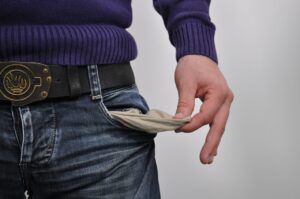冠婚葬祭にお金がない場合、どう対処すればいい？